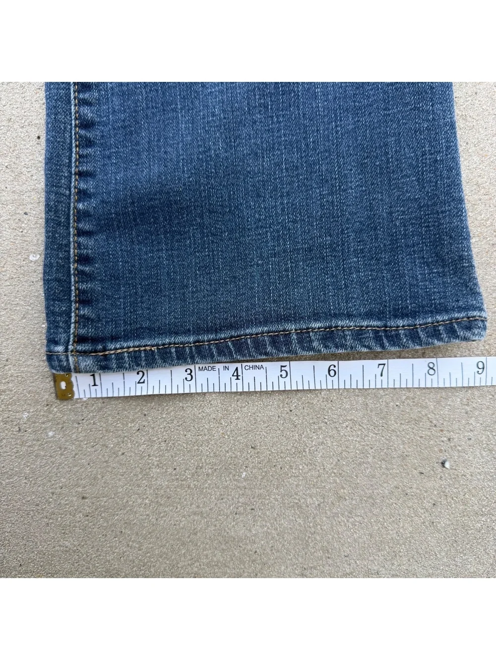 Levis stains details